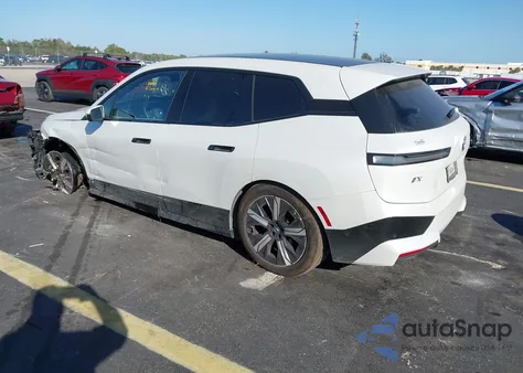 2023 BMW Ix xDrive50 z USA, uszkodzony, nr VIN WB523CF09PCL95969